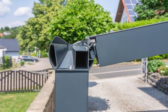 Terrassendach_Pro_5x4_anthrazit_PC-gestreift_007-536x357