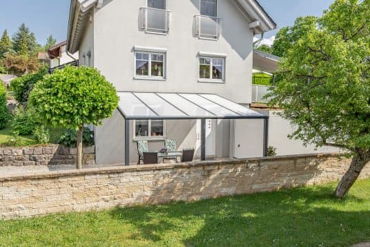 Terrassendach_Pro_5x4_anthrazit_PC-gestreift_031-536x357